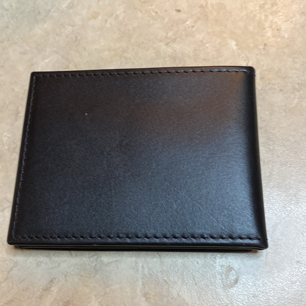 Coach, Michael Kors, and Marc Jacob Card and ID holder - Picture 10 of 12